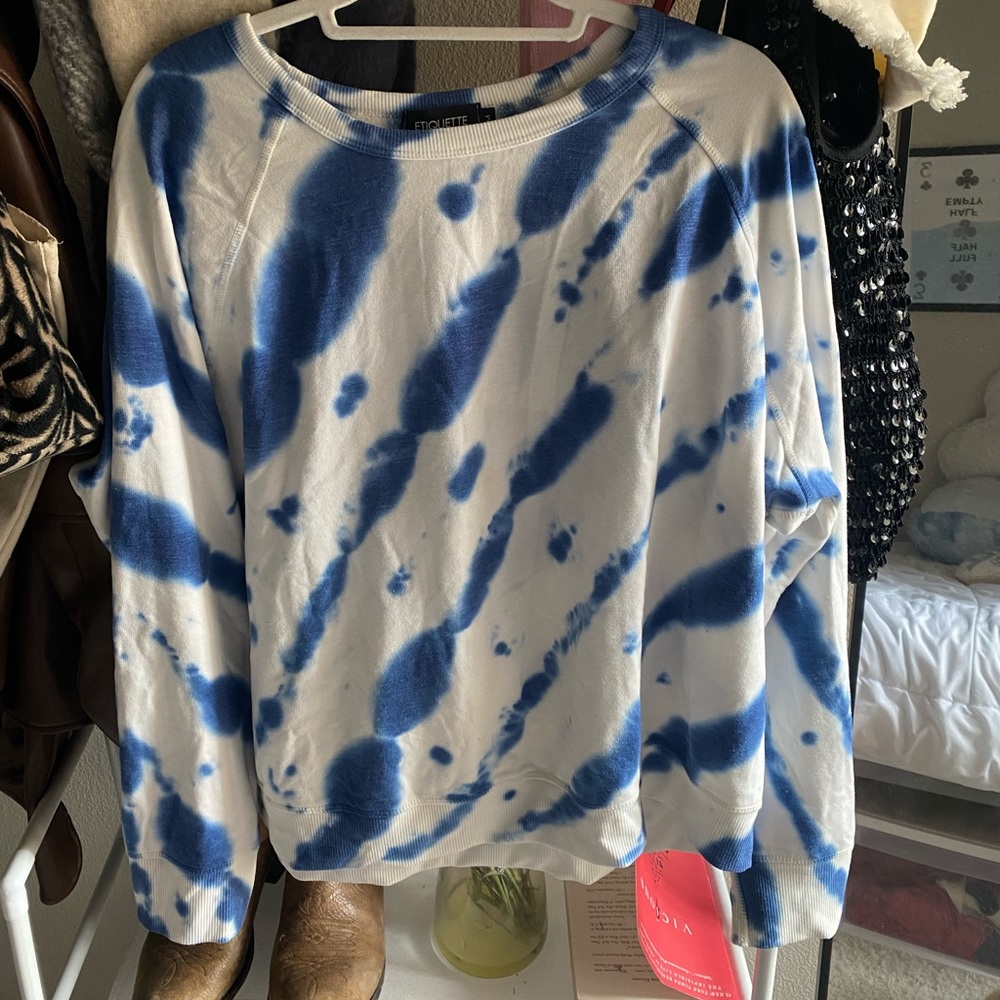 Tye dye blue and white long sleeve, size medium.